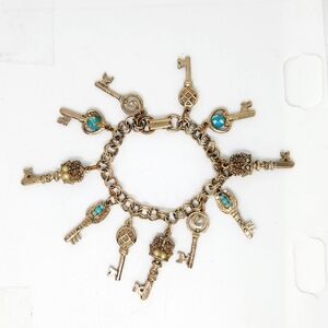 Vtg Skeleton Key Charm Bracelet Silver Tone Gold Turquoise Accent Statement 7"